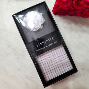 VAN Heusen lapel pin and handkerchief set NIB
